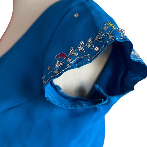 Womens Top Size Medium Blue Handmade Detailed Embroidery Crop Open Back Handsew - Picture 7 of 8